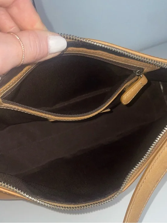 Coach Hampton Demi Leather Baguette VTG Shoulder Bag 7587 COA - Picture 13 of 16